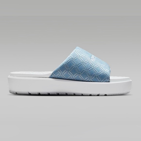 Jordan Women’s Slide - Picture 5 of 7